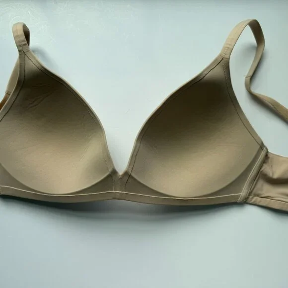 Victoria's Secret 34B Body by Victoria IPEX Wireless Nude - Picture 5 of 6